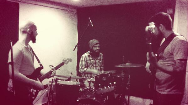 _PlatformFire's tweet image. Rehearsals. Tracking. Jamming. Writing. #PlatformFire #PFmusic