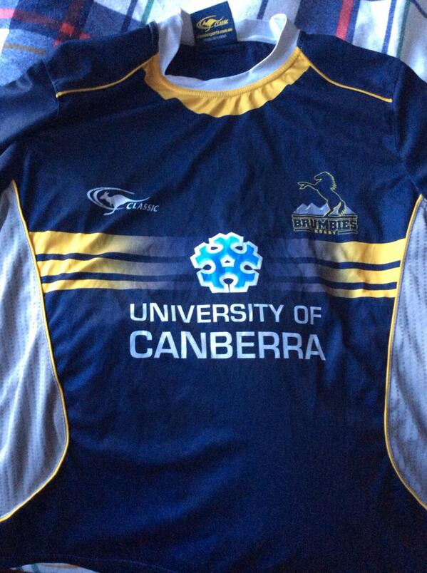 roryj822's tweet photo. Thanks @white_nic for the jersey. I'll try do it proud #Brumbies #captainsshirt http://t.co/bUBrp1dvmz