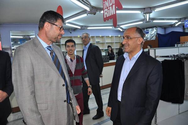 MHP Seyhan Belediye Başkan Adayı Abdullah Çalışkan, MHP Büyükşehir Adayı Hüseyin Sözlü ile Çetinkaya Mağazasında