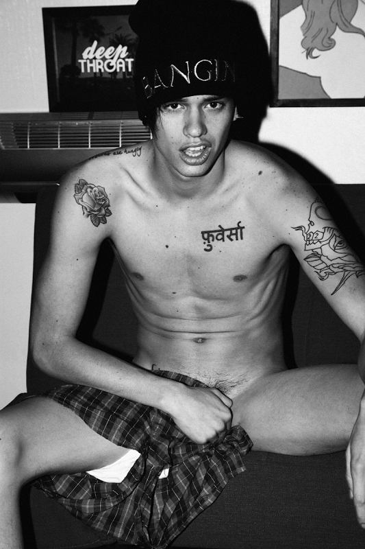 GayBelfast's tweet photo. Amazing #sexy #hotboy very attractive sitting in his boxers with great #tattoos #gayboy #gay #gaybelfast http://t.co/K2GLFVMC8I