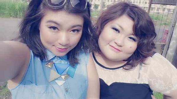 AsianCurvy's tweet photo. One of our models, @mj_isabella, with @TheFatDoct's beautiful owner during a photoshoot for their advertisement ;) http://t.co/jiQ4CUopEI