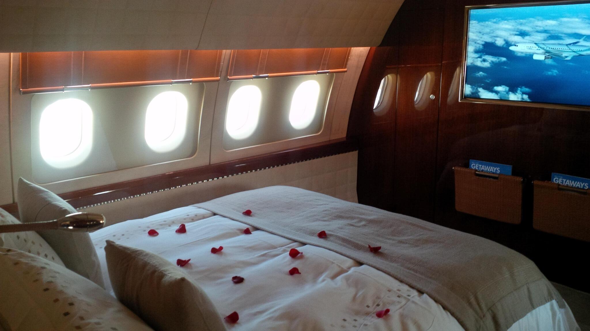 Airbus on Twitter: "We displayed our #ACJ319 at Abu Dhabi Air Expo this  week showcasing its attractive cabin http://t.co/2rjWgv9Zwt" / Twitter