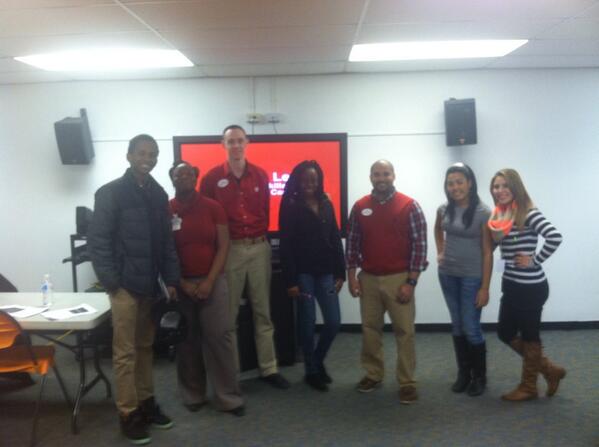 CPerks3's tweet photo. Take the Lead Workshop w/ #SUNYNP  #EOP, Izzy and Annette! #TargetatNewPaltz @DArgs_tgt08 @Kimberly4Target @KevFiore http://t.co/omhl6Q8FyO