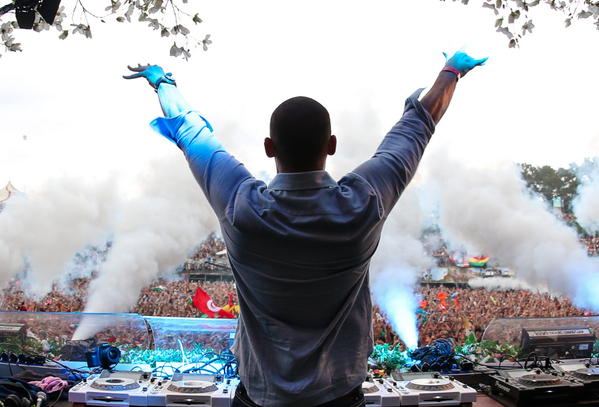 tomorrowland's tweet photo. @djafrojack And call it: TOMORROWLAND http://t.co/mVUrub6Q2i