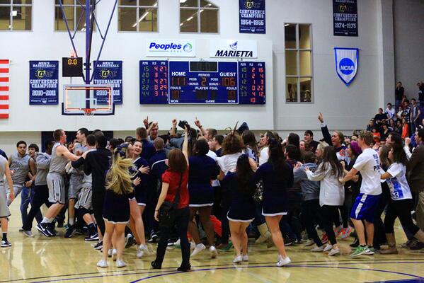 MariettaPioneer's tweet photo. #TBT Marietta defeats Wilmington 111-106 in triple overtime in 2013 OAC Semifinal. #BanJoMagic #PioNation http://t.co/mSEIoWPkjZ
