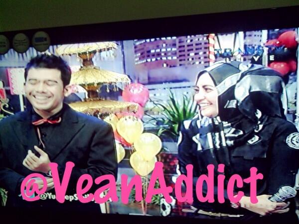 VeanAddict's tweet photo. Your smile make we are happy :) @veanarvian @ReniRisty . Take by adm #VeanAddict :) http://t.co/oIhBoGQKBV