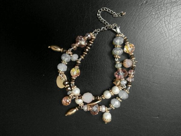 KaurAkriti's tweet photo. Re-made a #bracelet dat I'd bought frm a store called #Accessory #dailygratitude #beading #jewelry http://t.co/EgxFpn4Xor