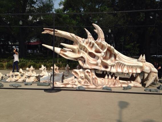 chiodpm's tweet photo. Game of Thrones en México! #GOTMX @wbvideomx http://t.co/HuZb2TLO1G