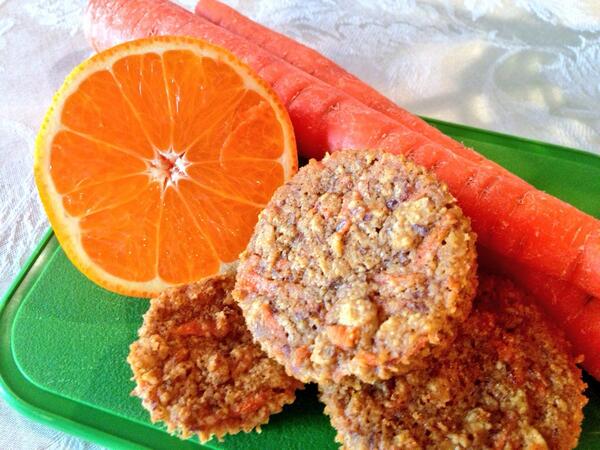 LyndaLayng's tweet image. @koreanwheels a revised Nolan Camp Muffin. #lowsugar #vegan #kitchensuccess #cookbook #oatmeal #carrot #hoboken