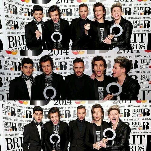 Blueberry1D's tweet photo. 1D no Brit Awards 2014, muito orgulho...-Nick http://t.co/bLONEPkKTw
