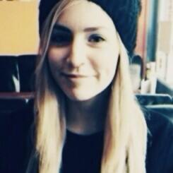 StylliGemma_'s tweet photo. @harryldngdr pfff http://t.co/SqbbCxocER