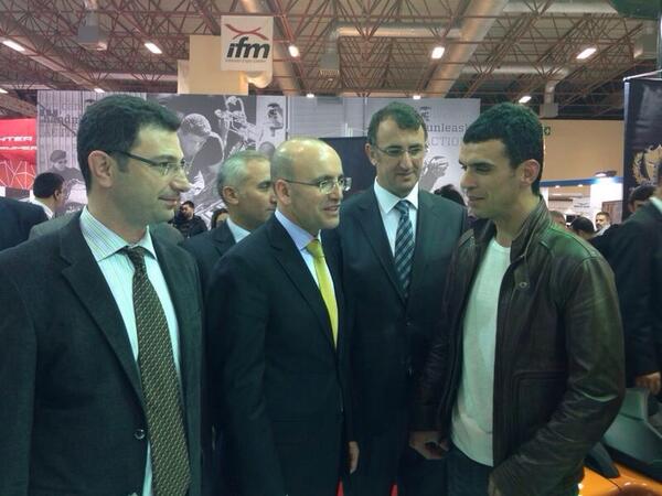 Son olarak, fuarda dünya şampiyonu sporcumuz, gururumuz Sn Kenan Sofuoğlu <a href="/kenan_sofuoglu/">Kenan Sofuoğlu</a> ile de sohbet ettik