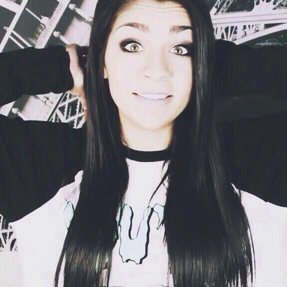 brunctte's tweet image. 🌚