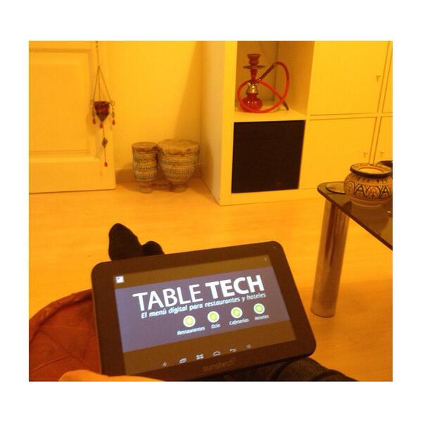esther_olle's tweet image. Disfrutando con mi nueva tablet gracias a @elmenudigital 😃 #tabletech
