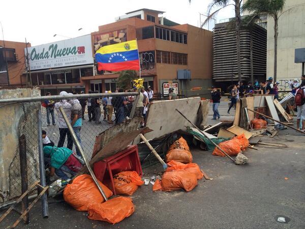 Protestas Febrero 2014 Bhgq681CYAAlo8c