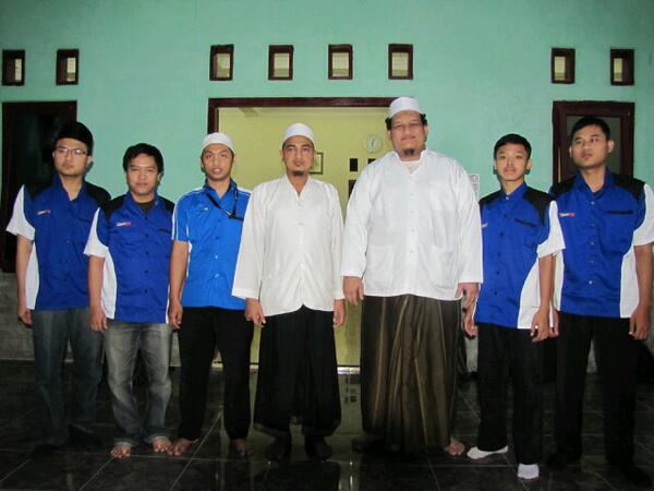 Prabowo1989's tweet photo. Oleh2 dr ponpes ribhat nurul hidayyah @rtikjateng @RTIKSemarang   @mufidmasruhan @aristrijaka @aandhen http://t.co/LspUSCoi8k