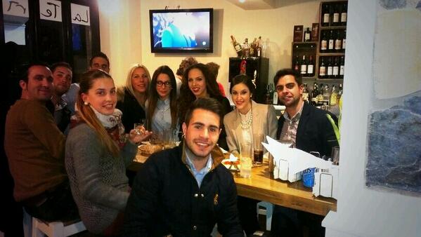ezusnerja8's tweet photo. De tapeo en la tertulia @dieguito0912 y todos que habeis una pila! Jajajaja http://t.co/M0BbY2Zb4l