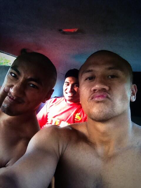 LiamMessam's tweet photo. Here u go uce @LiamMessam sorry about my mate on the left lol #ulupo'o #coldheads #foragoodcourse http://t.co/YAUhtRdgRi” #shave4chase