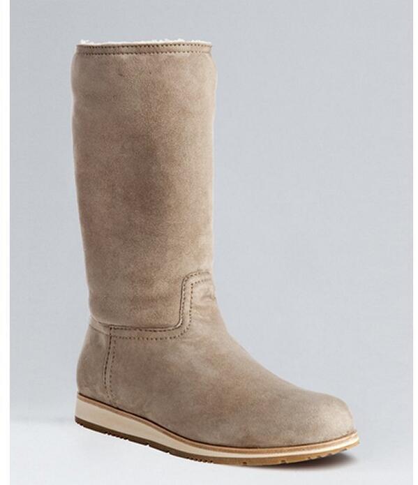 ShopStyleBot's tweet photo. .@mollygoodson Prada Sport beige suede shearling lined boots http://t.co/wrYK1TdOYX http://t.co/bqlokU7XxG