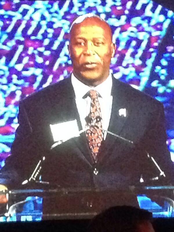 MB2xSoftware's tweet image. Lovie! @BrightHouseNow great speaker! Loving Tampa Bay! #tampabay #bucs!