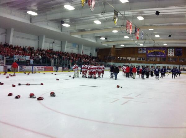 LuverneCardinal's tweet image. Luverne Hockey is going to state! Beat New Ulm 6-1.