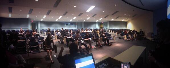 AMAFIU's tweet image. Great presentation by @AutoNation @ANDirect #fiubusiness #amaindustrynight #FIU