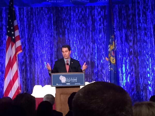 AlwaysStarboard's tweet photo. Listen to Walker at the Wisconsin manufactures of the year awards http://t.co/DtwC0BMEcZ
