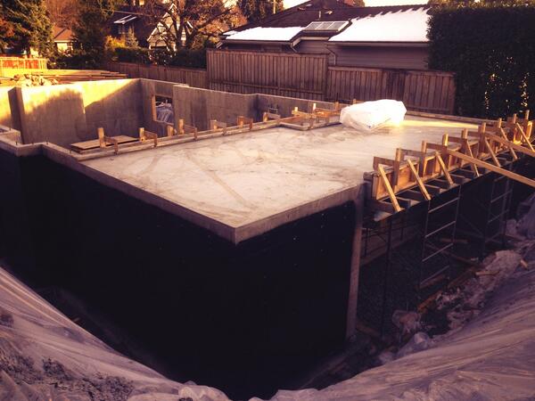 rgriesdale's tweet photo. Damp proofing being applied to our new WV house. Next step will be the #deltams @blackfishhomes #buildbetter http://t.co/YU3OlgI1Rk