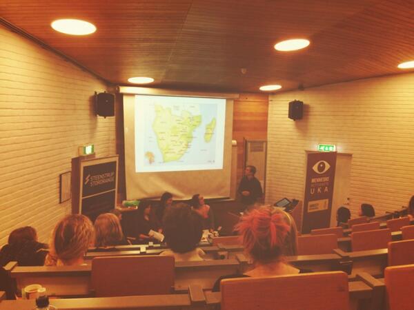 mru2016's tweet photo. Regionsgruppa snakker om situasjonen i #Zimbabwe #overvåkning #amnestyjus #MRU2014 http://t.co/WkuIKbKIzg