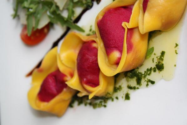 SquareOlive's tweet photo. The average person in Italy eats more than 51 pounds of pasta every year. Hard to resist this tasty Tortellini dish ! http://t.co/pzz571mLN5