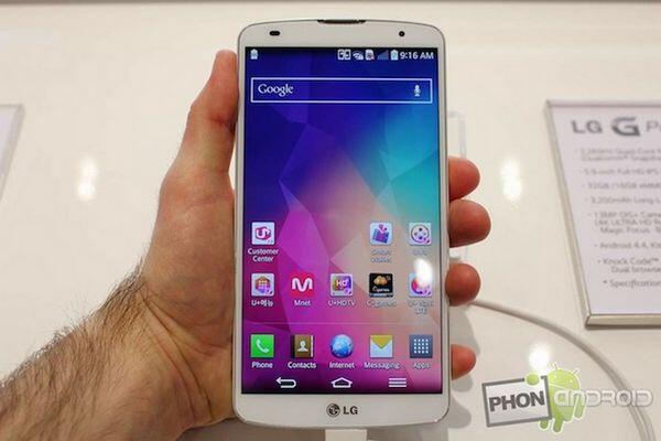 phonandroid's tweet photo. Le #LGGPro2 ne serait visiblement pas prêt de sortir en France. Envisagiez-vous de l'acheter ? http://t.co/WSkr0mfSdD http://t.co/bYracpZ2lJ