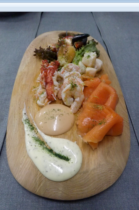 ElBarrioChris's tweet photo. Hoy prueba un súper Platter de mariscos para picar con tus amigos #Platodeldía http://t.co/VpQlGmRWJl
