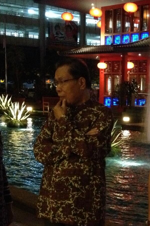 Nadeeyahhmyname's tweet photo. If anyone sees this man , please contact me . My grandfather is missing , and I'm worried 😭 please spread the word http://t.co/TBWjxDOgnD