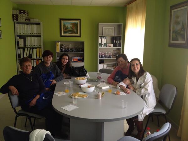 RBellaescusa's tweet photo. Primera visita guiada a nuestras instalaciones! http://t.co/yxitPCOYCg