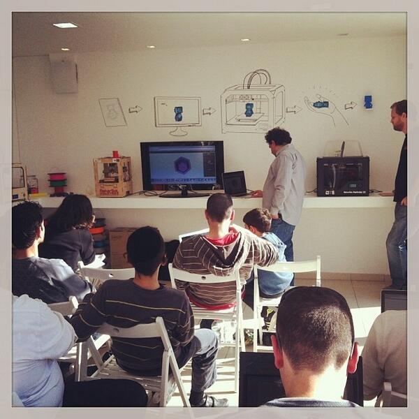 Best3dprint's tweet image. @3dfactorytlv | Workshop time! 3D Factory happily hosts Eyal from #projectshapeshifter t... ift.tt/1hHVZaF