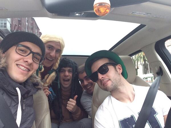 ikernava's tweet image. Nos vamos pa badajó a visitar a @icrespof por carnaval @6_egoitz @Carolo17 @hectorbalma @mikelpsa #masetero