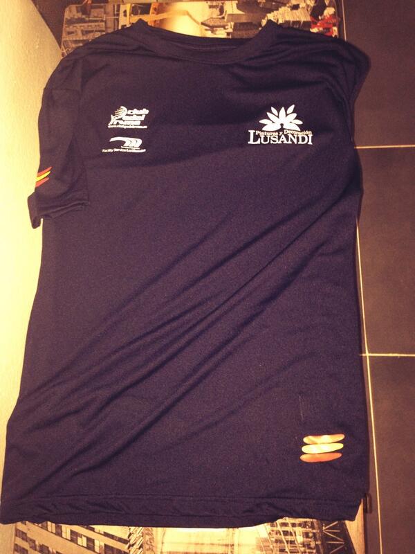FServiceMancha's tweet photo. Nuevo diseño de las camisetas 2014 @padelroma2014 @lusanditoledo http://t.co/gZkZW7nIxC