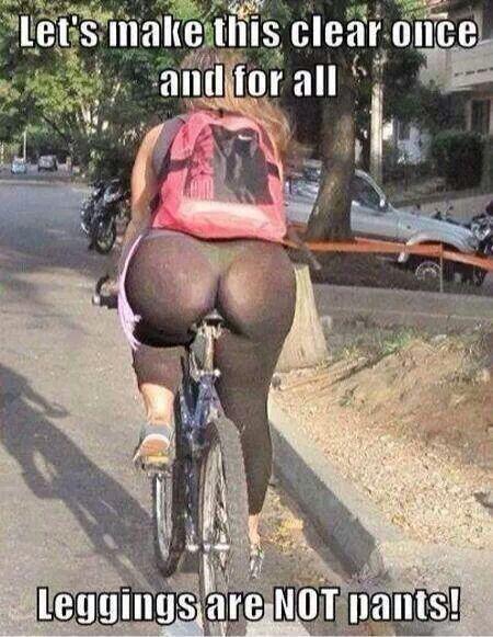 De legging als broek op de fiets is ook niet echt ideaal... De legging als broek op de fiets is ook niet echt ideaal...
