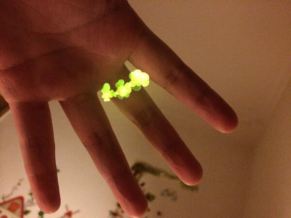 cathysige's tweet image. My fiancée gave me this shiny ring. #onlyiflifewerethissimple #purewonder