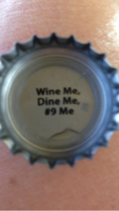 Gotta love the tops on Magic Hat bottles! http://t.co/a1KcEbaZnK<a href="/tag/gobolts"class="tags"><span>#gobolts</span></a><a href="/tag/boltswin"class="tags"><span>#boltswin</span></a><a href="/tag/chivstbl"class="tags"><span>#chivstbl</span></a>