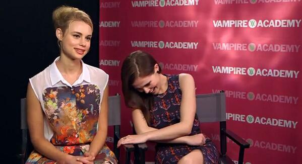 ReadingGirl21's tweet photo. "Christian Ozera played by Dominic Sherwood, those cheekbones would cut glass." - Interviewer / @ZoeyDeutch be like http://t.co/Bfiscef0L1