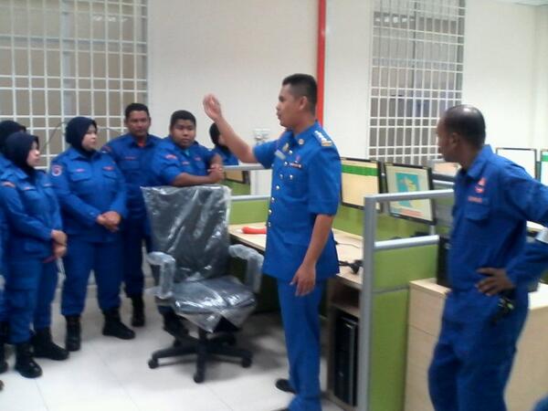 JPAMKOTASETAR23's tweet photo. @JPAMKOTASETAR23 @JPAMtwiter @JpamKedah @Moqta70 @SaifuddinJPAM @kpjpam "Taklimat MERS 999 JPAM oleh PPAD" http://t.co/UsB4NR8Ado