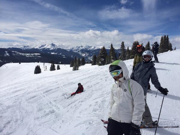 dzh2day's tweet photo. Nothing better than great friends and a #powderday at #Vail #spaghettilegs http://t.co/WPMWtxMIZF