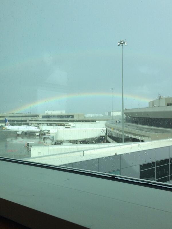 rcwittenberg's tweet photo. Rainbow over SFO. Pot of gold to the left or right? http://t.co/UGpPgiIEmR