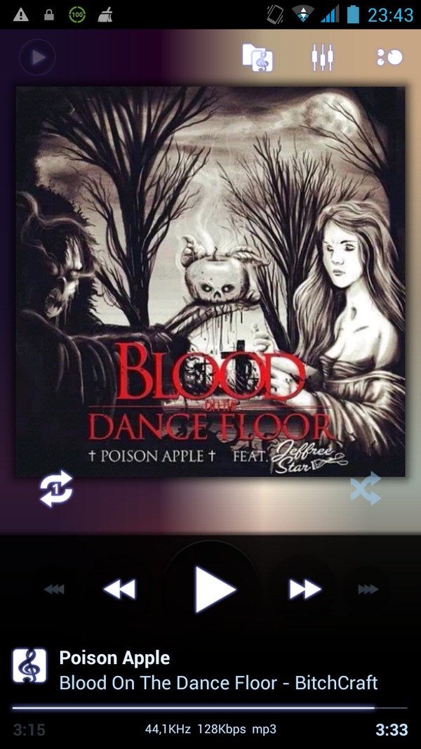 JamesVanity's tweet photo. Poison apple it's perfect listen ! *o*  @botdfmusic  @JeffreeStar Jeffree @JayyVonMonroe http://t.co/i8MQrM73Y0