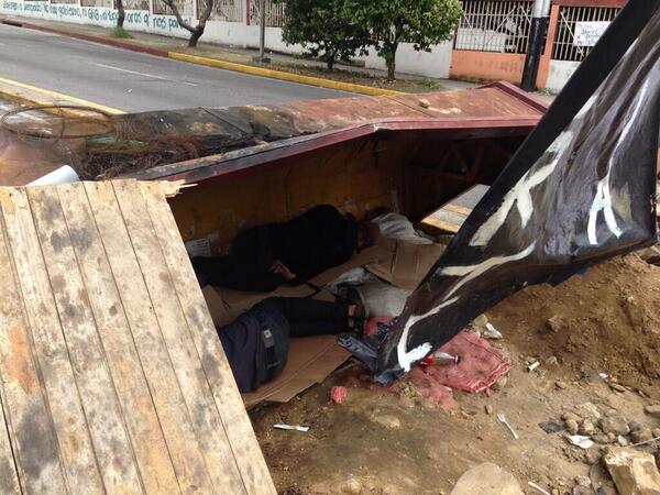 SACRIFICIO SIN LÍMITES de nuestros estudiantes en #Mérida. #28F #ResistenciaVzla