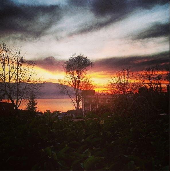 sakaryauni's tweet photo. #SakaryaÜniversitesi Güneşin Batışı... 
http://t.co/xYTMbEg4xk http://t.co/261fYkUyYD