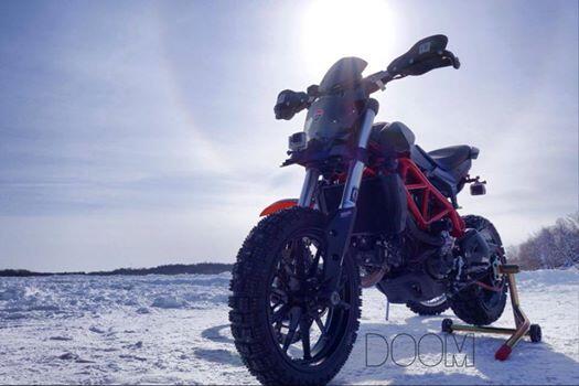 JamieHarty1's tweet photo. #ducati#winter#friends http://t.co/UzG3YlfRHO