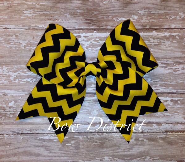 Bowdistrict's tweet photo. 3" Black and Yellow #Chevron #Cheer Bow #cheerbows #yellowjackets #Steelers http://t.co/yciKolLp15