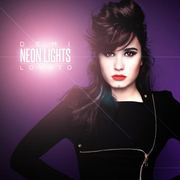 AlexStanUS's tweet image. #NeonLights #AmazingCareer #NeonLightsTour @ddlovato